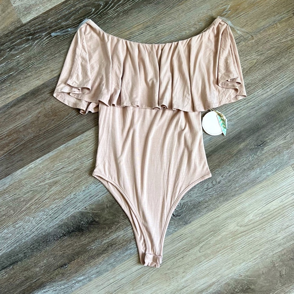 NWT Hummingbird Quite A Catch Off the Shoulder Bodysuit